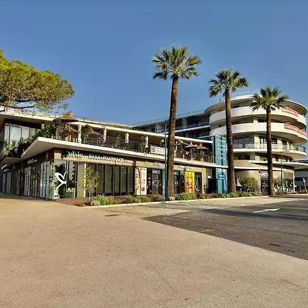 Apartman Regent Cote D'azur Air-conditioned, Pool, Garden & Parking *