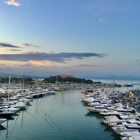 Regent Cote D'azur Air-conditioned, Pool, Garden & Parking Апартаменты *