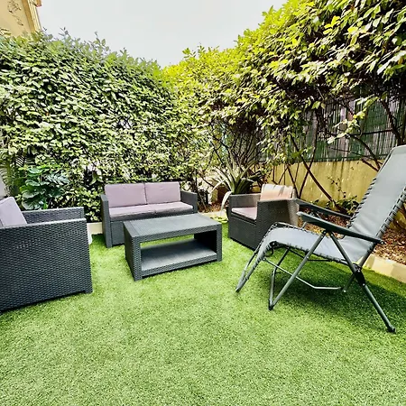Regent Cote D'azur Air-conditioned, Pool, Garden & Parking Apartment Villeneuve-Loubet