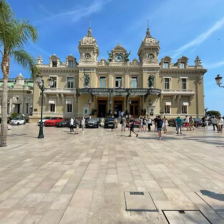 Regent Cote D'azur Air-conditioned, Pool, Garden & Parking